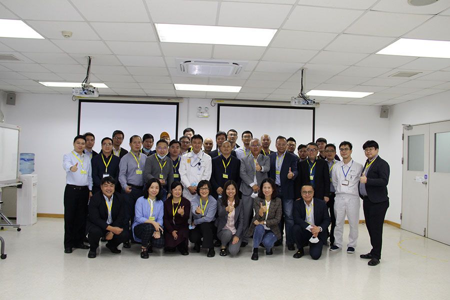 EPSON元器件代理商-南山電子參觀愛普生蘇州工廠集體照.jpg