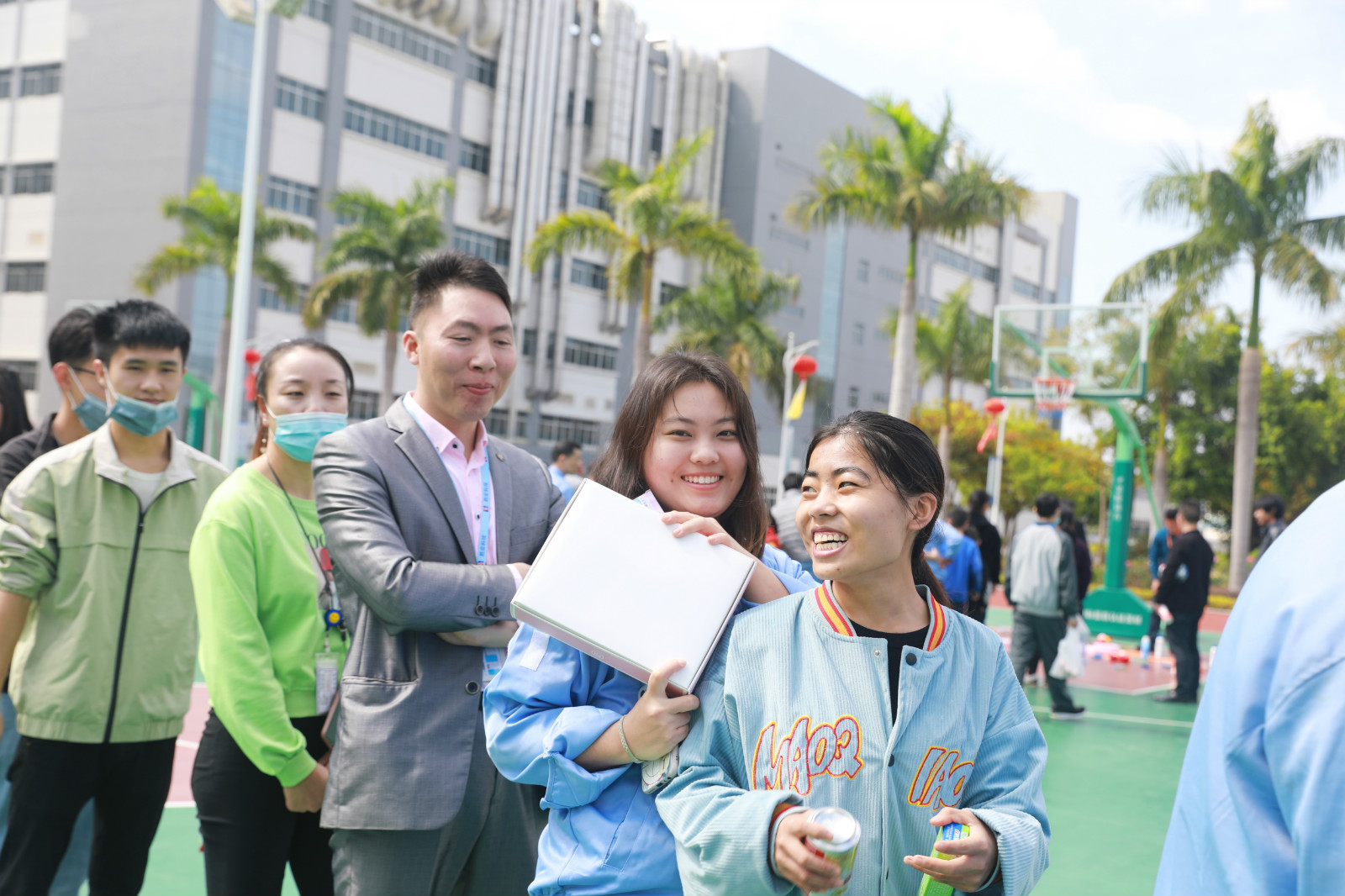 就地過(guò)年，年味不減—我在勝宏挺好的